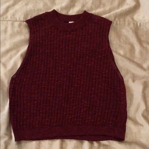 Cropped sleeveless sweater
